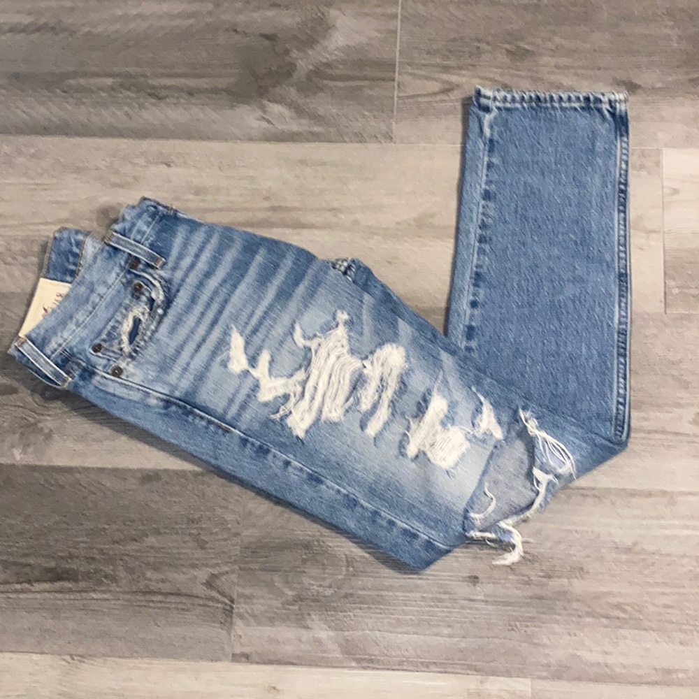 NWOT HOLLISTER THE SKINNY 28x30 jeans